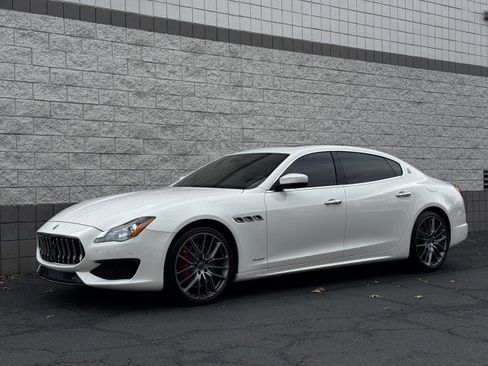 Used 2017 Maserati Quattroporte GTS GranSport image 1