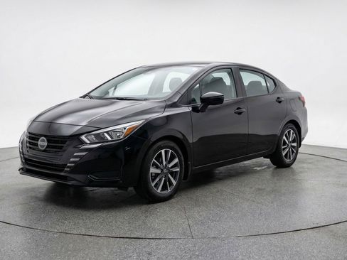 Used 2025 Nissan Versa SV FWD image 3