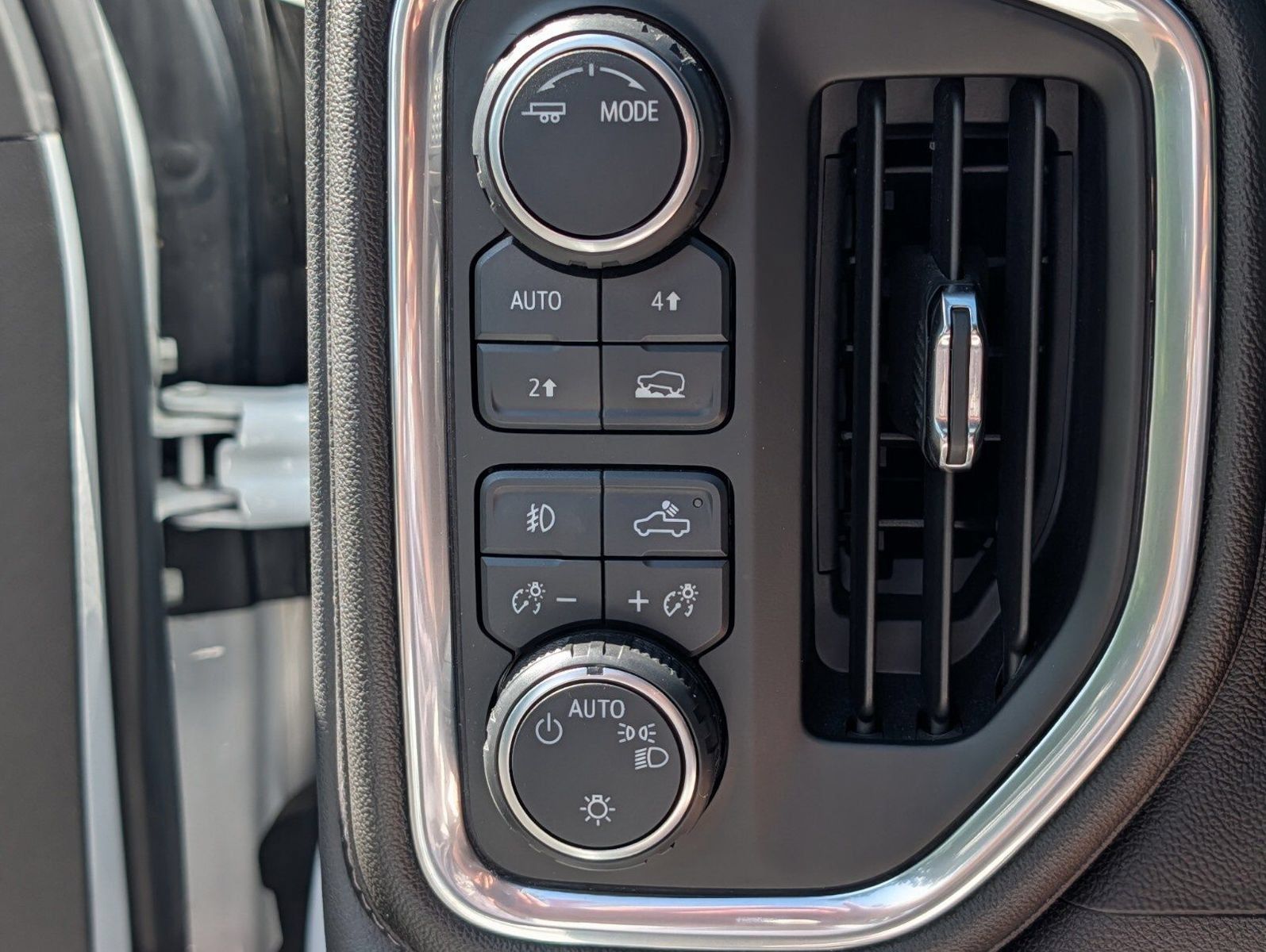 Used 2020 Chevrolet Silverado 1500 RST w/ All-Star Edition AWD/4WD image 9