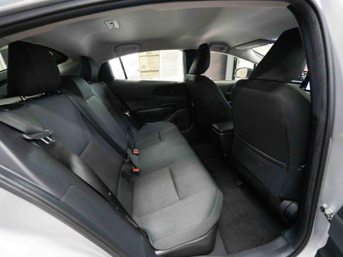Used 2024 Toyota Prius LE FWD image 24