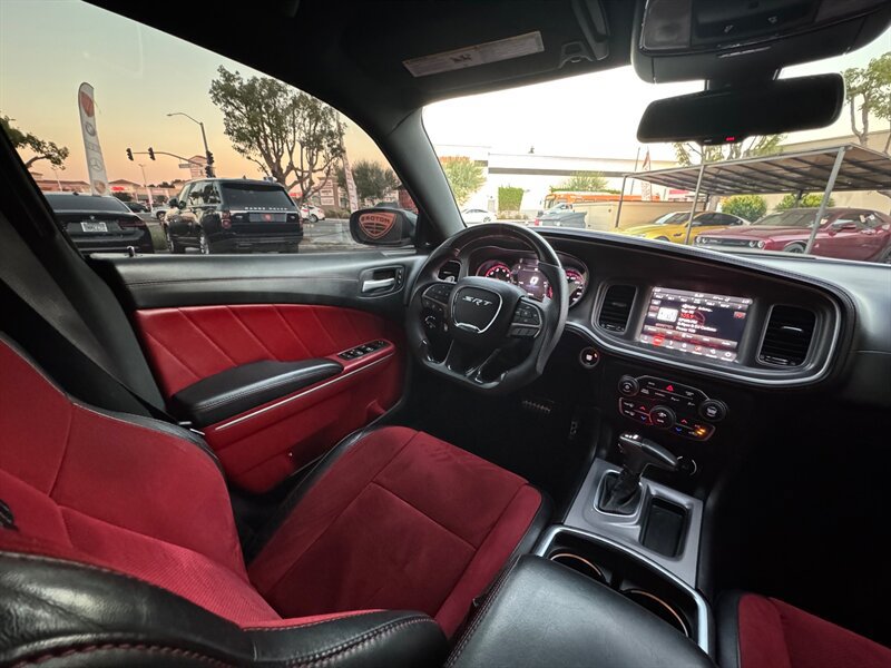 Used 2019 Dodge Charger Scat Pack w/ Dynamics Package RWD image 33