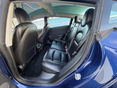 Used 2022 Tesla Model 3 image 21