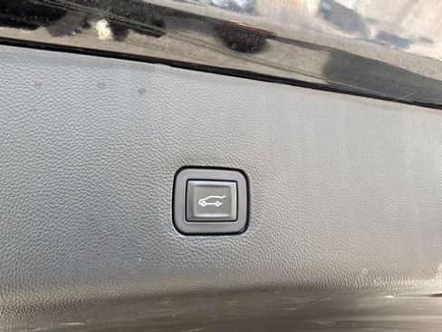 Used 2020 Chevrolet Traverse Premier w/ Redline Edition image 39