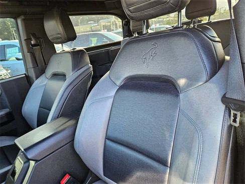 Used 2022 Ford Bronco Black Diamond image 11