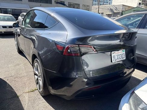 Used 2024 Tesla Model Y Long Range AWD/4WD image 5