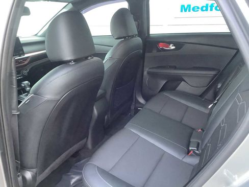 Used 2024 Kia Forte GT-Line w/ GT-Line Premium Package image 12