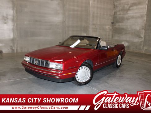 Used 1993 Cadillac Allante image 1