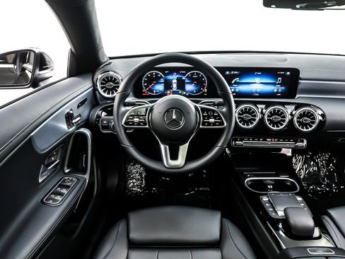Used 2023 Mercedes-Benz CLA 250 image 6