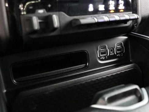 Used 2023 RAM 1500 Big Horn AWD/4WD image 32