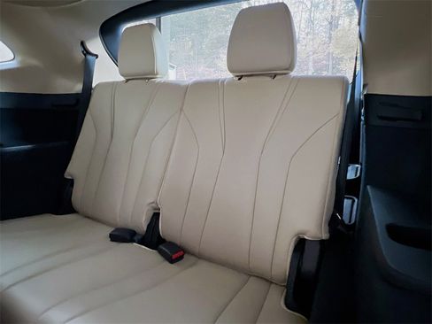 Used 2023 Acura MDX FWD w/ Technology Package image 28