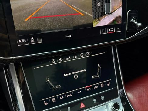 Used 2020 Audi SQ7 Prestige w/ Prestige Package AWD/4WD image 24
