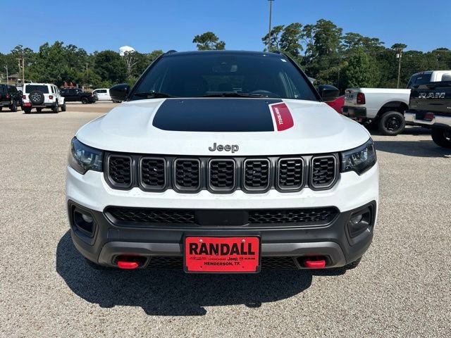 Used 2025 Jeep Compass Trailhawk AWD/4WD image 3