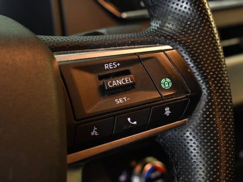 Used 2024 Mitsubishi Outlander SE AWD/4WD image 30