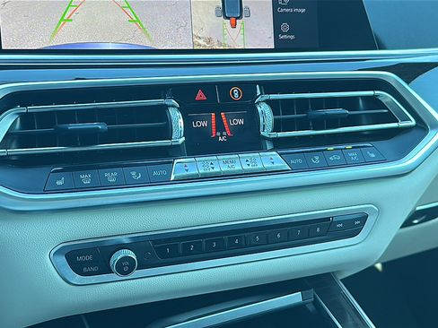 Used 2021 BMW X5 sDrive40i w/ M Sport Package image 33