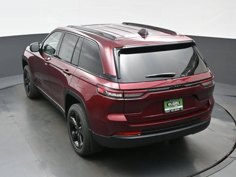New 2025 Jeep Grand Cherokee Altitude image 20