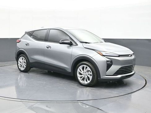 New 2027 Chevrolet Bolt LT FWD image 19