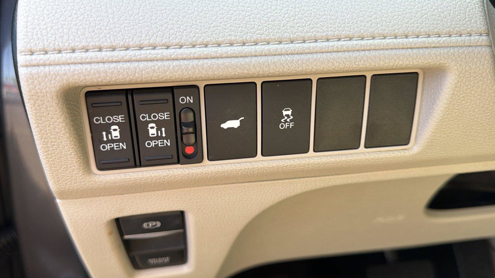 Used 2025 Honda Odyssey EX-L image 9