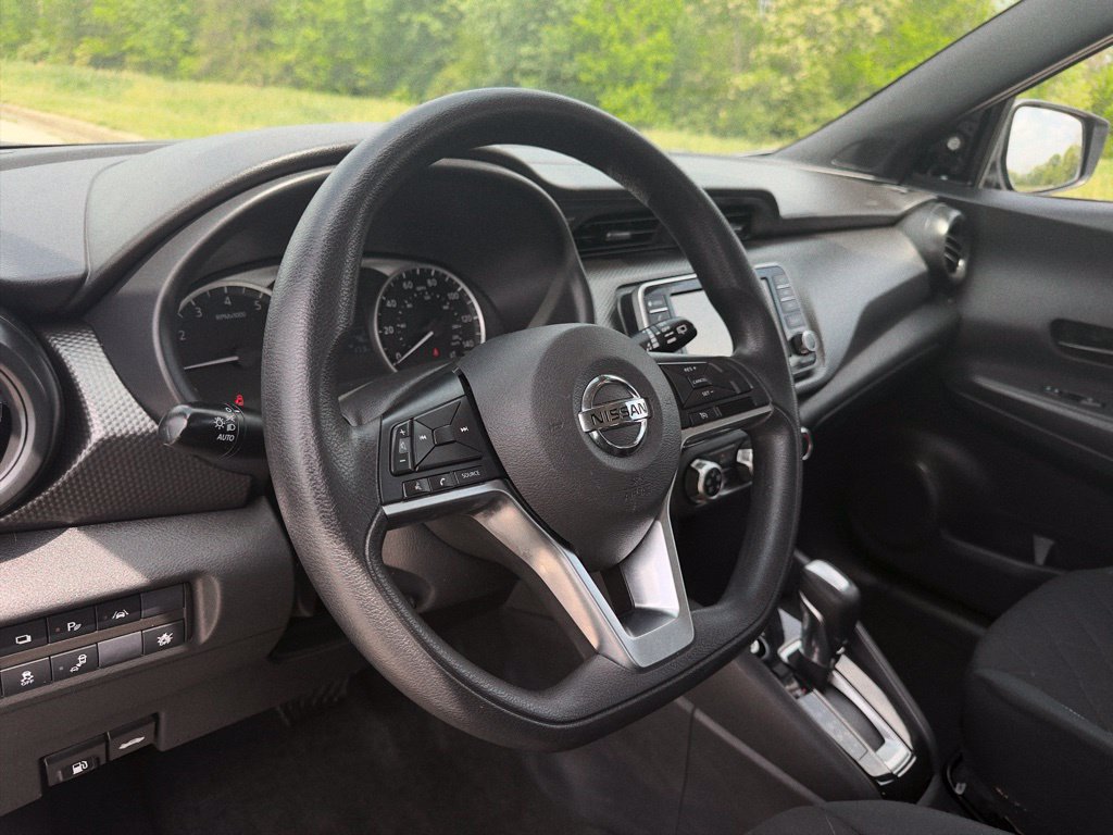 Used 2020 Nissan Kicks S FWD image 15
