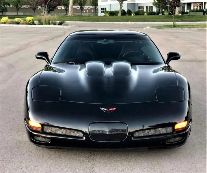 Used 2001 Chevrolet Corvette Z06 w/ Memory Pkg RWD image 2