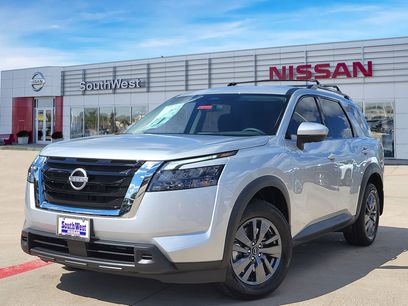 New 2025 Nissan Pathfinder SV