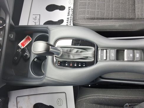 Used 2023 Honda HR-V LX image 17