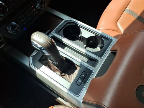 Used 2019 Ford F150 King Ranch w/ Equipment Group 601A Luxury AWD/4WD image 29