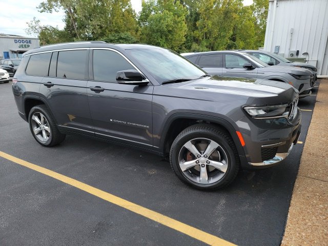 Used 2021 Jeep Grand Cherokee L Limited AWD/4WD image 5