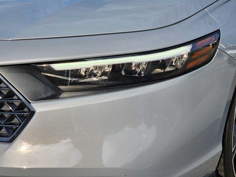 Used 2023 Honda Accord Sport image 7