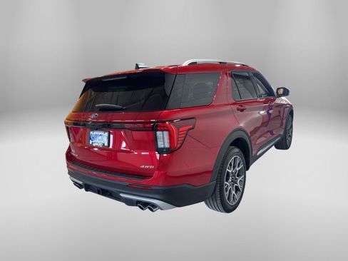 Used 2025 Ford Explorer Platinum w/ Ultimate Package image 4
