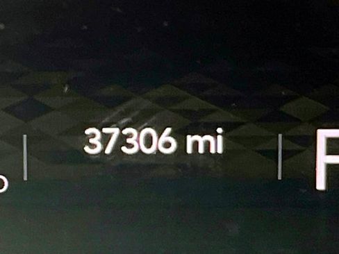 Used 2023 Jeep Wrangler Unlimited Sahara w/ Cold Weather Group image 25