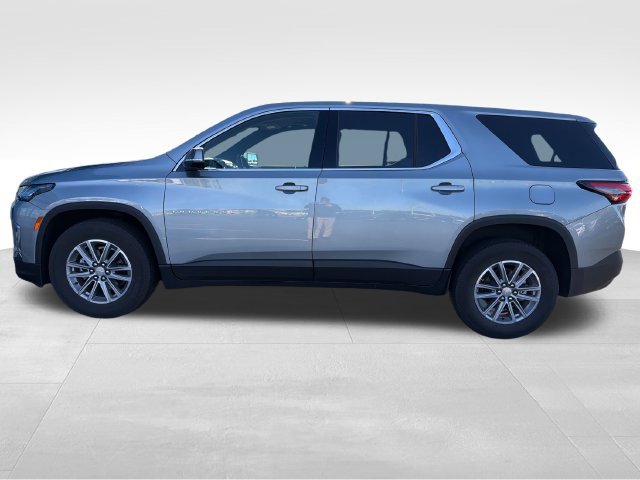 Used 2023 Chevrolet Traverse LS w/ Safety Package AWD/4WD image 2