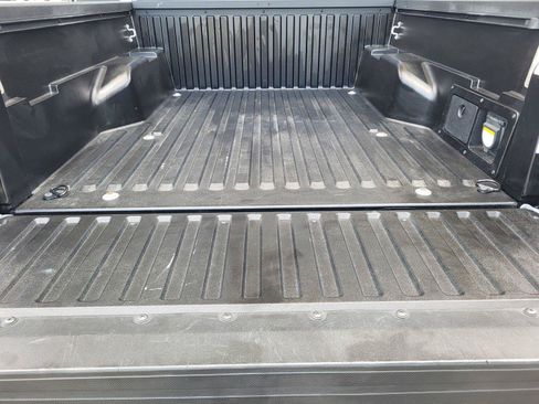 Used 2022 Toyota Tacoma TRD Off-Road AWD/4WD image 35