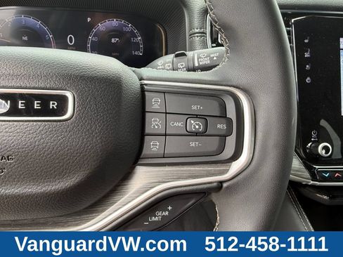 Used 2024 Jeep Wagoneer Series II w/ Flexible Seating Group RWD image 23