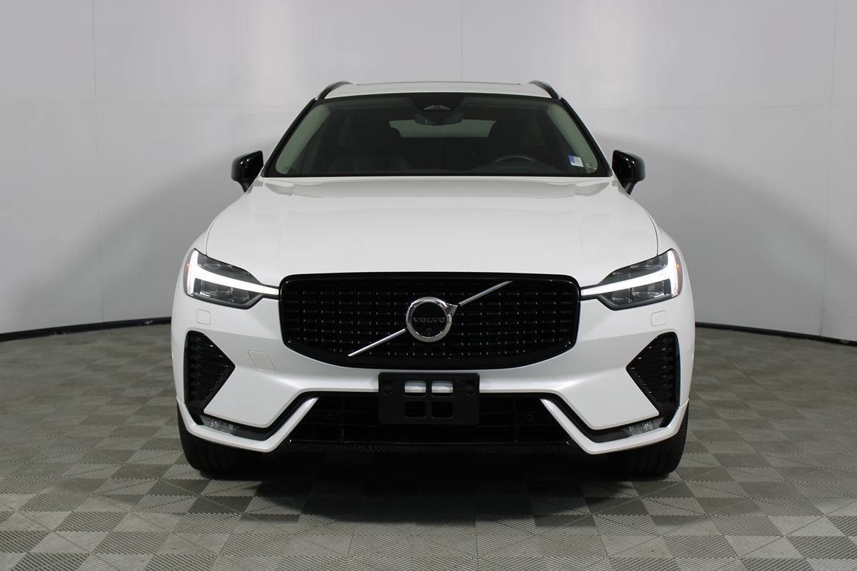 Used 2023 Volvo XC60 B5 Plus w/ Climate Package FWD image 27