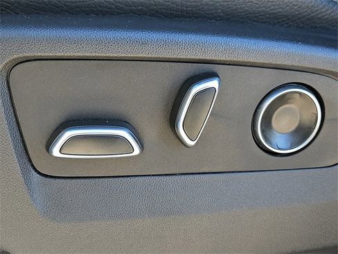 Used 2024 GMC Sierra 1500 Denali image 14