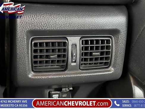 Used 2025 Toyota Camry SE FWD image 16