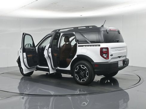 Used 2024 Ford Bronco Sport Outer Banks w/ Topo Graphic Package AWD/4WD image 38