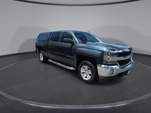 Used 2017 Chevrolet Silverado 1500 LT w/ All Star Edition AWD/4WD image 2