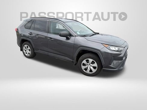 Used 2021 Toyota RAV4 LE FWD image 9