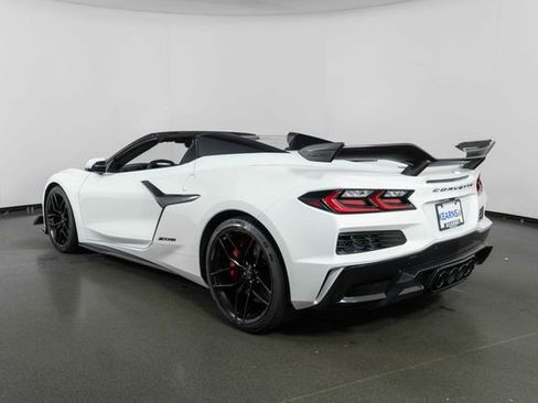Used 2025 Chevrolet Corvette Z06 w/ Z07 Performance Package image 6