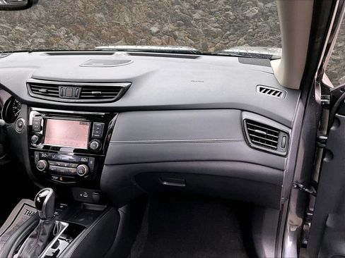 Used 2019 Nissan Rogue SL w/ Premium Package image 15