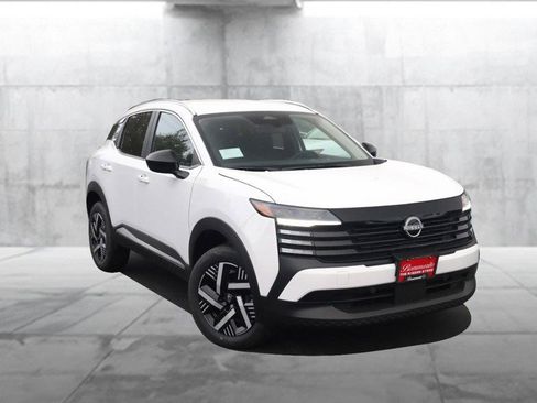 New 2026 Nissan Kicks SV image 2