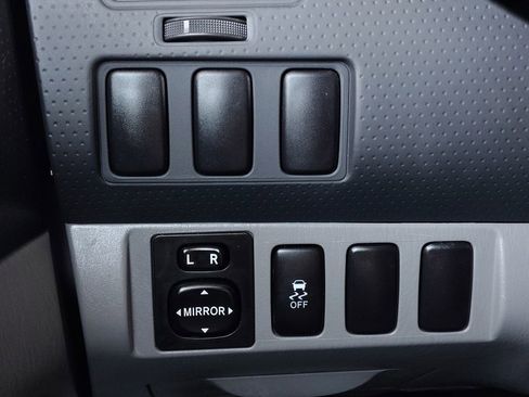 Used 2015 Toyota Tacoma 2WD Access Cab image 10