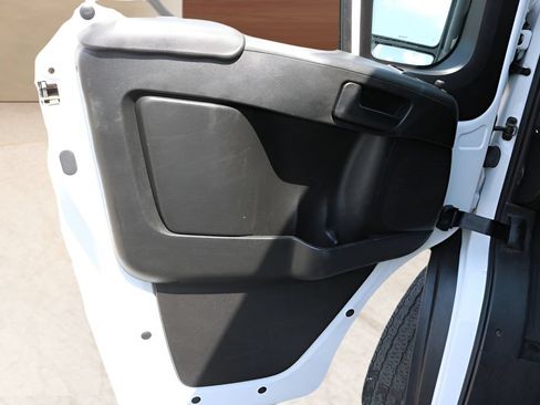 Used 2023 RAM ProMaster 2500 FWD image 10