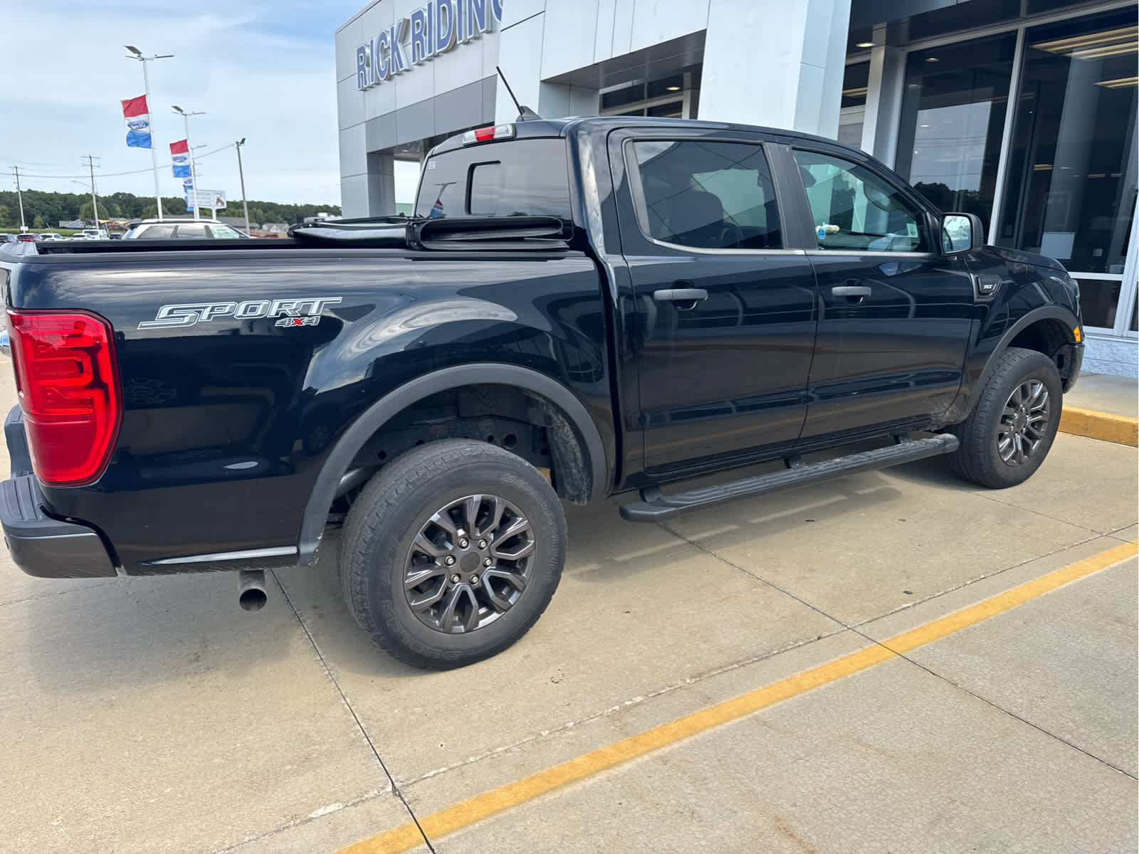 Used 2021 Ford Ranger XLT w/ Equipment Group 302A High AWD/4WD image 3