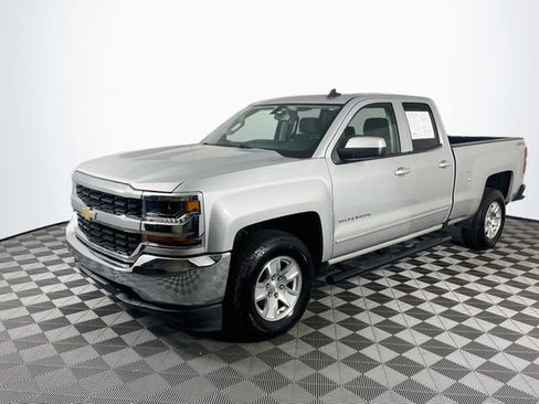 Used 2018 Chevrolet Silverado 1500 LT AWD/4WD image 4