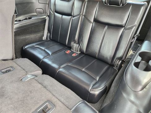 Used 2020 Nissan Pathfinder SL image 29