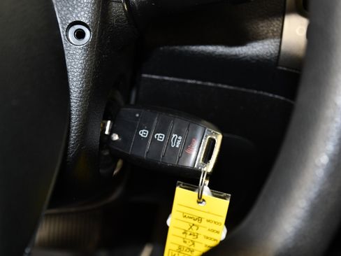 Used 2018 Kia Forte LX image 24