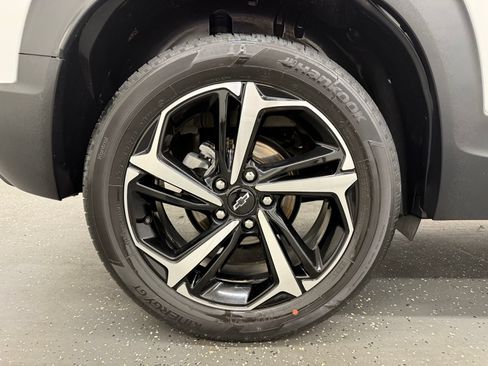 Used 2023 Chevrolet TrailBlazer RS w/ Convenience Package AWD/4WD image 20