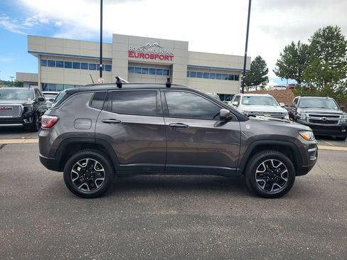 Used 2019 Jeep Compass Trailhawk w/ Cold Weather Group AWD/4WD image 3